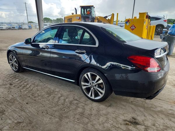 2017 MERCEDES-BENZ C C300