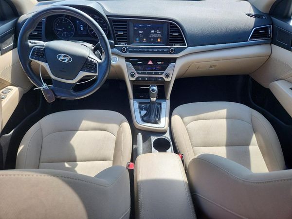 2017 HYUNDAI ELANTRA