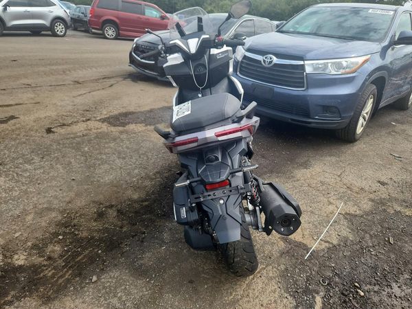 2024 GENUINE SCOOTER CO. SCOOTER