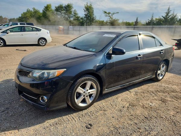 2013 TOYOTA CAMRY