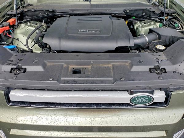 2022 LAND ROVER DEFENDER 110 Standard — Engine bay
