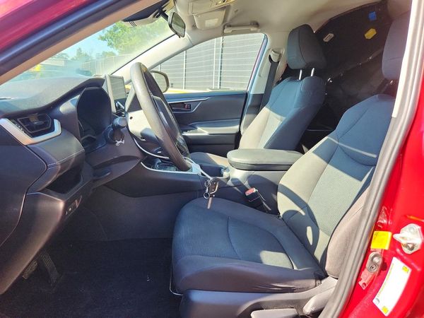 2023 TOYOTA RAV4 LE — DENT