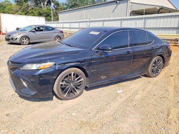 2017 TOYOTA CAMRY