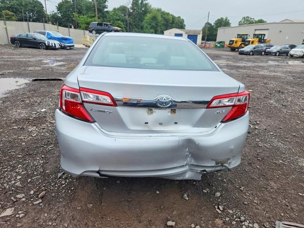 2014 TOYOTA CAMRY