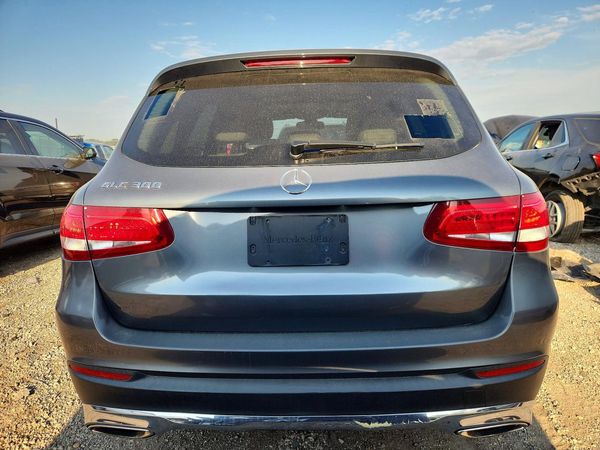 2017 MERCEDES-BENZ GLC GLC300