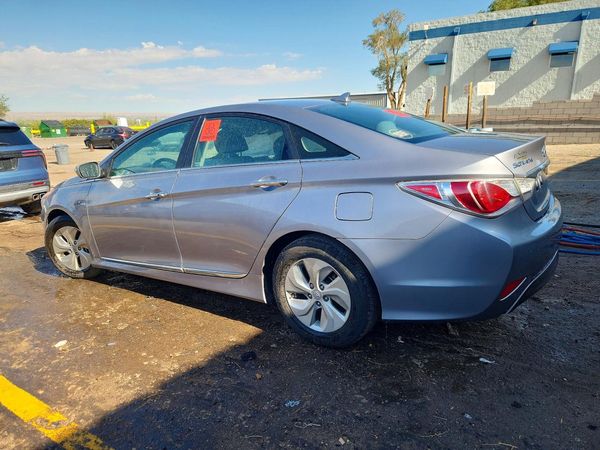2015 HYUNDAI SONATA GLS(Middle)