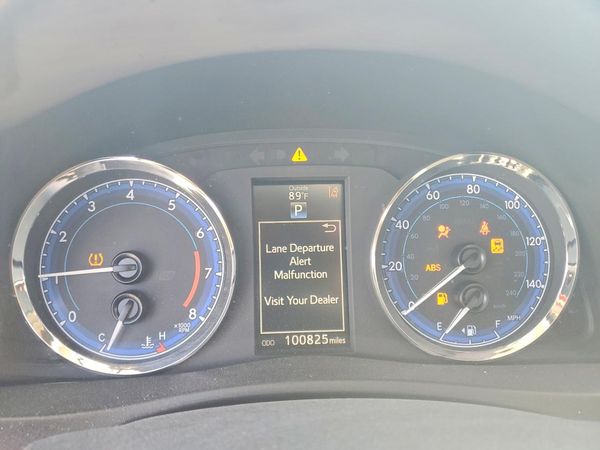 2017 TOYOTA COROLLA
