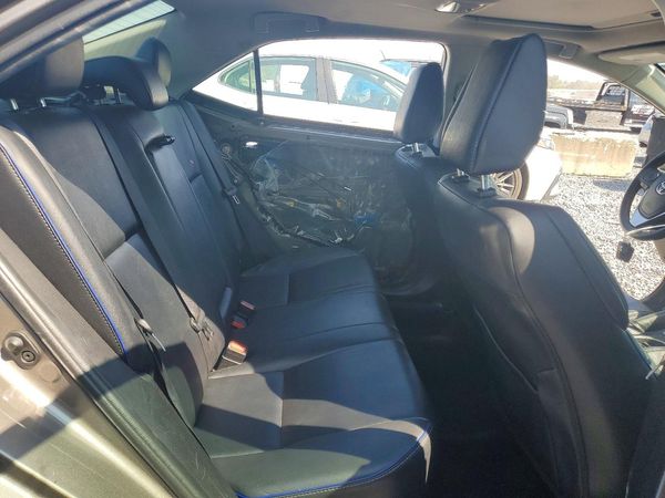 2017 TOYOTA COROLLA