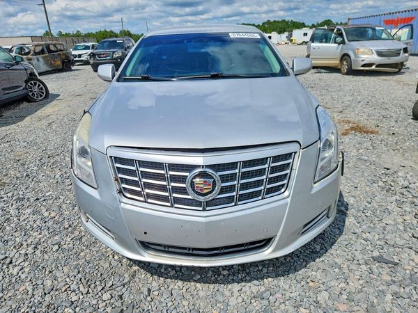 2017 CADILLAC XTS Luxury