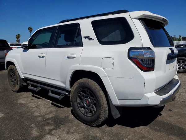 2020 TOYOTA 4RUNNER