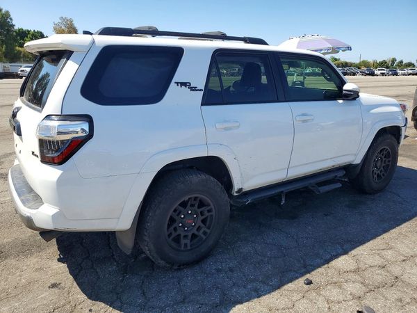 2020 TOYOTA 4RUNNER