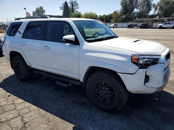 2020 TOYOTA 4RUNNER