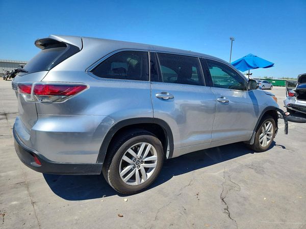 2016 TOYOTA HIGHLANDER