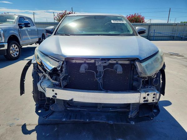 2016 TOYOTA HIGHLANDER