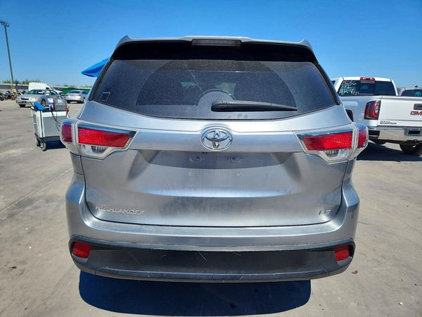 2016 TOYOTA HIGHLANDER