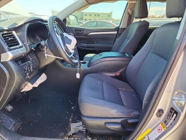 2016 TOYOTA HIGHLANDER