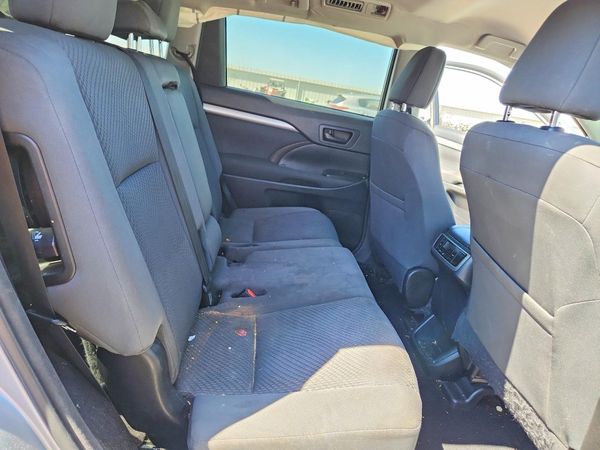 2016 TOYOTA HIGHLANDER