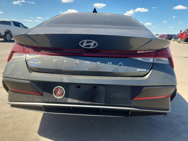 2025 HYUNDAI ELANTRA