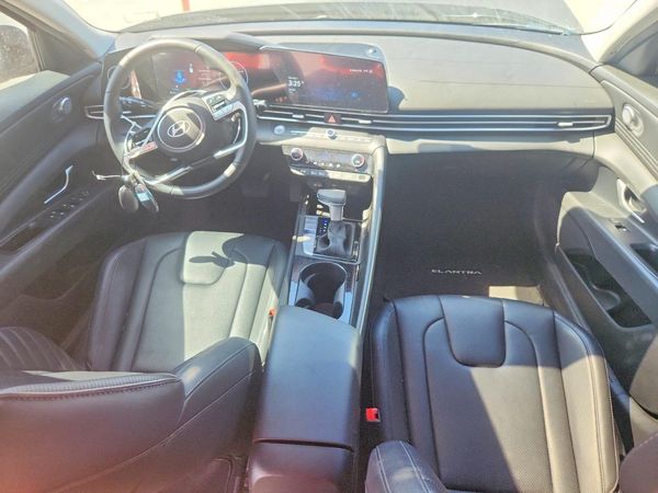 2025 HYUNDAI ELANTRA