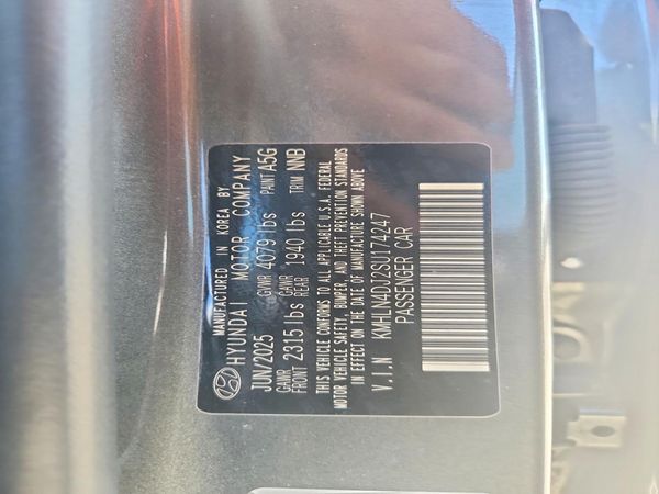 2025 HYUNDAI ELANTRA