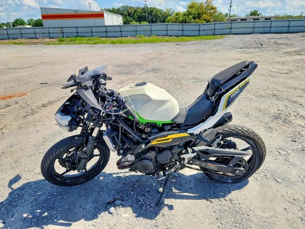 2022 KAWASAKI EX400