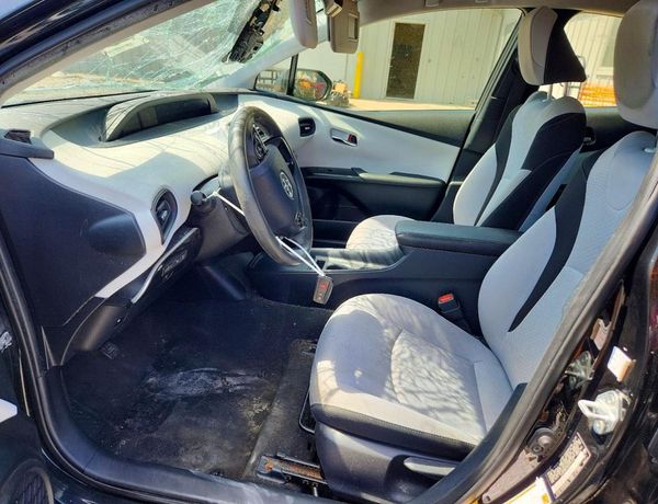 2021 TOYOTA PRIUS