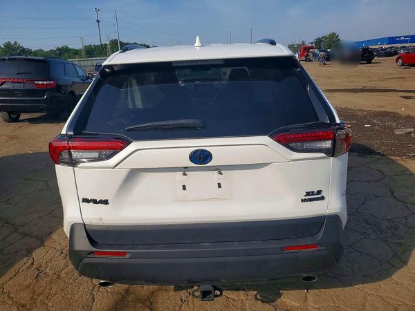 2023 TOYOTA RAV4 XLE — DIRR