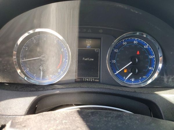 2017 TOYOTA COROLLA