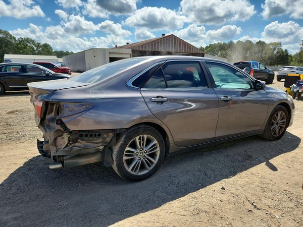 2015 TOYOTA CAMRY