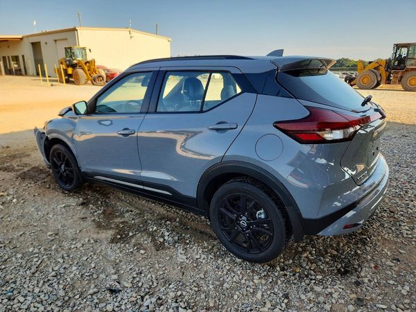 2022 NISSAN KICKS SR