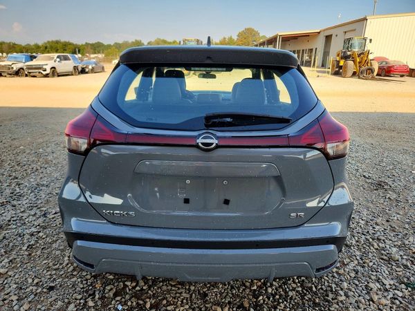 2022 NISSAN KICKS SR