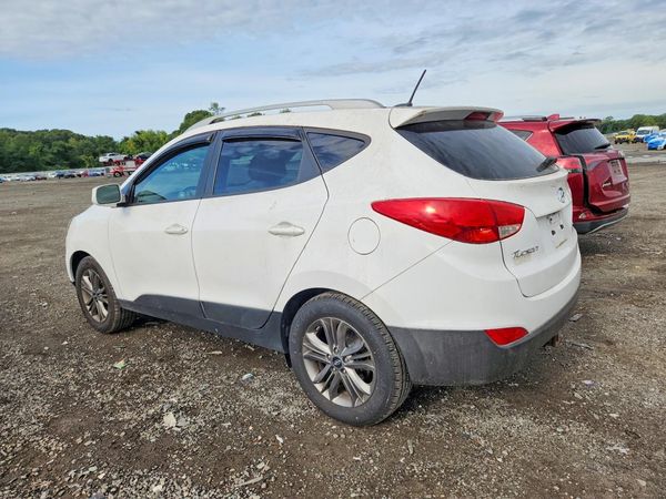2015 HYUNDAI TUCSON GLS (Middle)