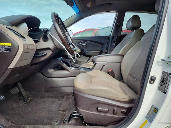 2015 HYUNDAI TUCSON GLS (Middle)