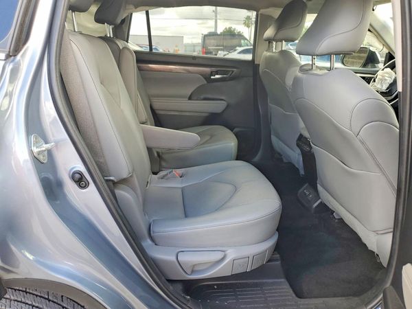 2023 TOYOTA HIGHLANDER