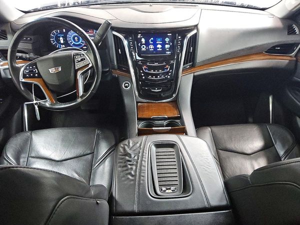 2018 CADILLAC ESCALADE ESV Luxury — CKPT