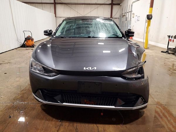 2023 KIA EV6 Light, Wind