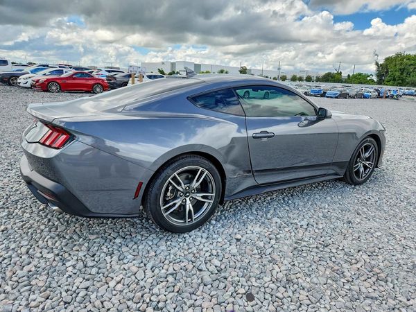 2025 FORD MUSTANG