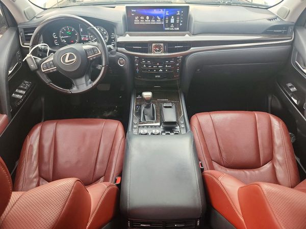 2018 LEXUS LX