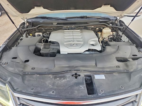 2018 LEXUS LX