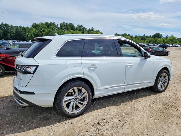 2021 AUDI Q7 quattro Premium Plus