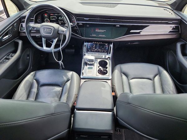 2021 AUDI Q7 quattro Premium Plus