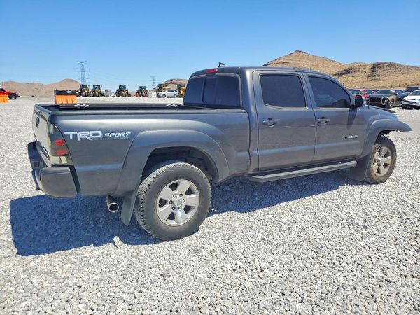 2015 TOYOTA TACOMA Delux Grade