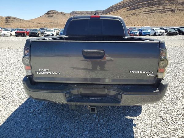 2015 TOYOTA TACOMA Delux Grade
