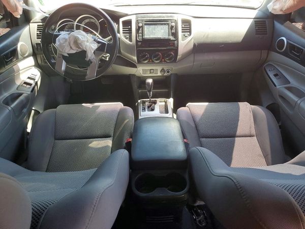 2015 TOYOTA TACOMA Delux Grade