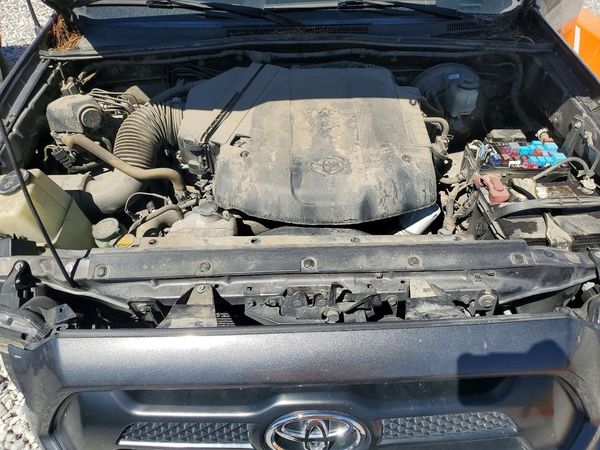 2015 TOYOTA TACOMA Delux Grade