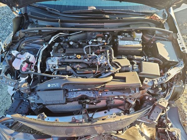 2026 TOYOTA COROLLA LE — Engine bay