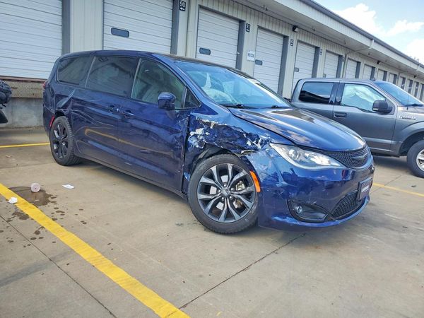 2020 CHRYSLER PACIFICA