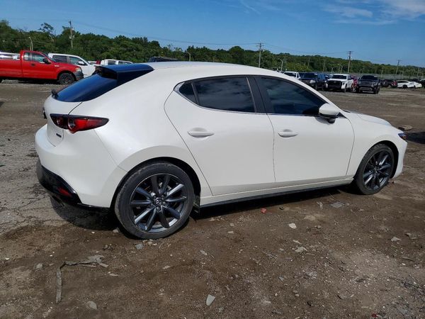 2022 MAZDA 3 Select Package