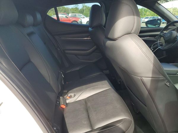 2022 MAZDA 3 Select Package
