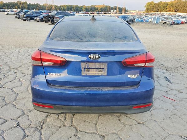 2018 KIA FORTE LX Base